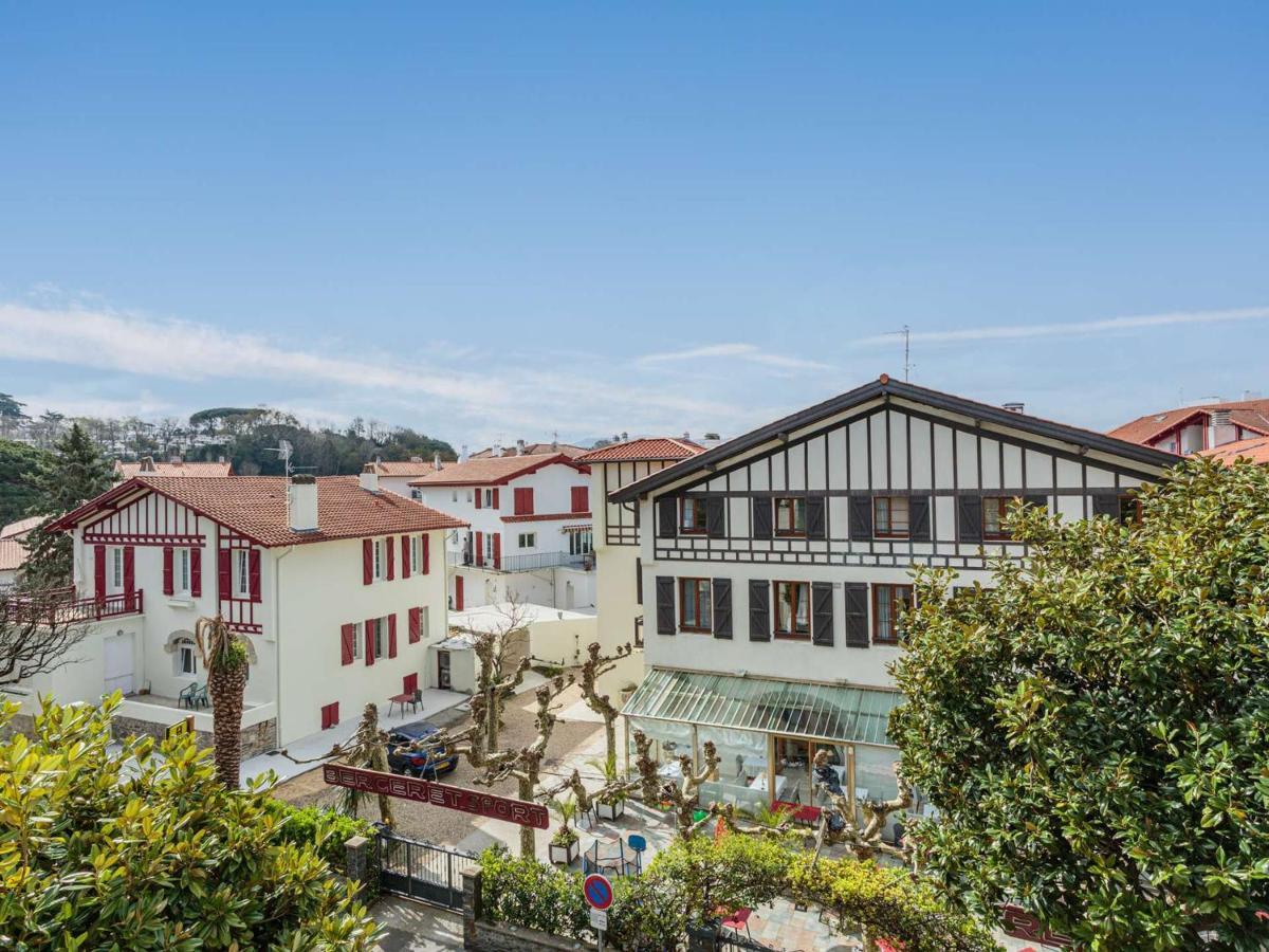 Appartement A 200 M De La Plage Avec Terrasse Et Parking, Au Coeur Des Commerces Et Restaurants - Fr-1-2-426 Hendaye Esterno foto