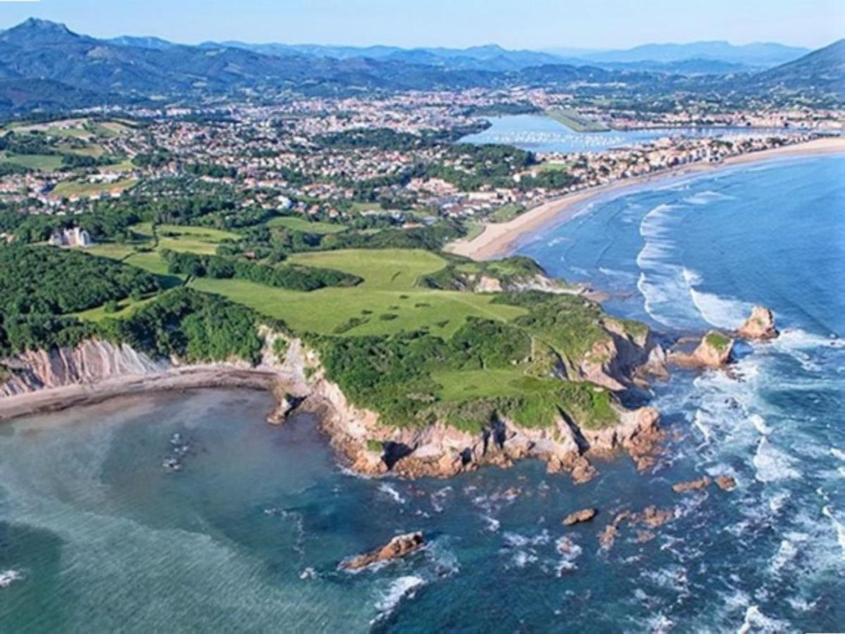 Appartement A 200 M De La Plage Avec Terrasse Et Parking, Au Coeur Des Commerces Et Restaurants - Fr-1-2-426 Hendaye Esterno foto