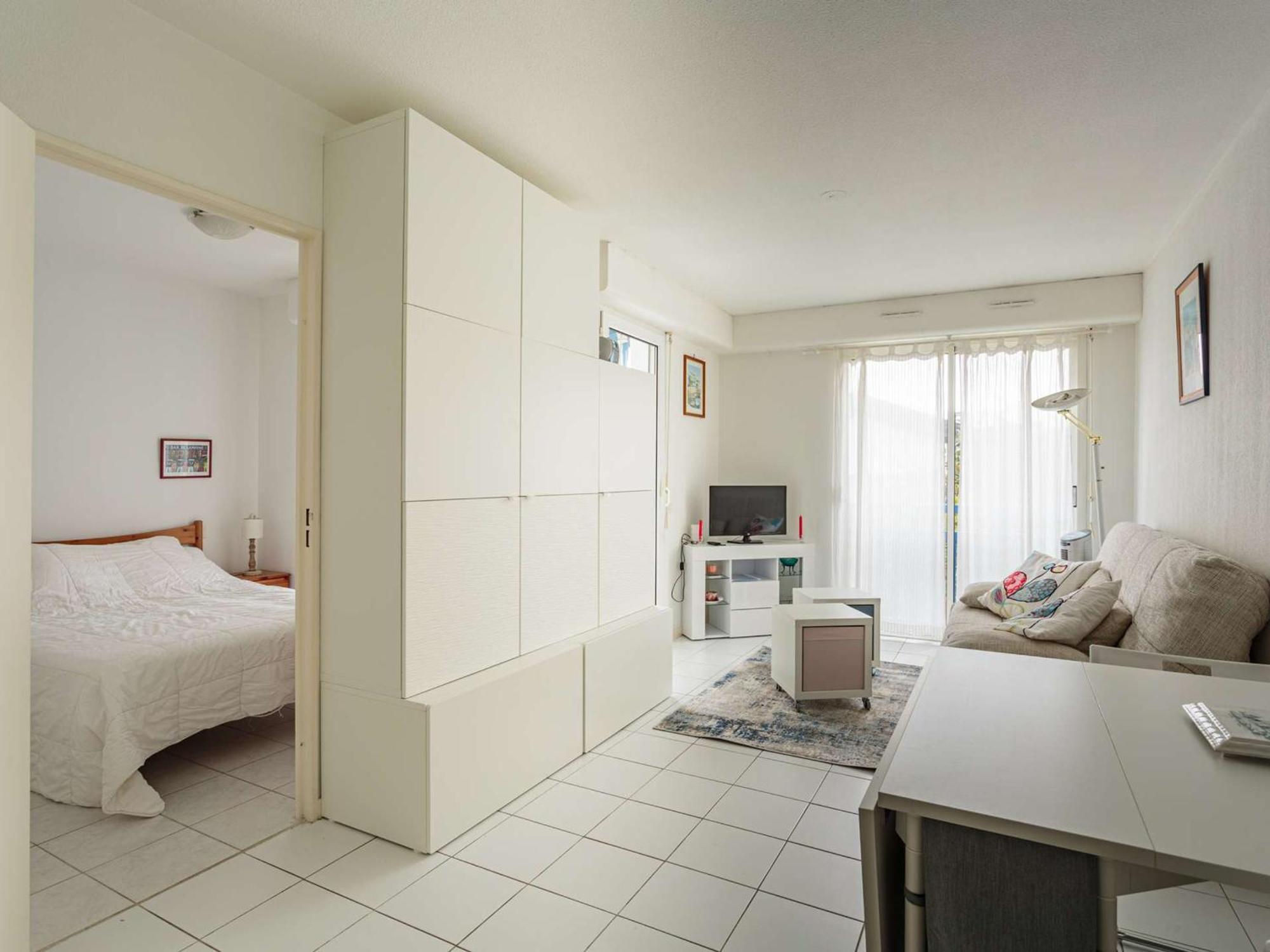 Appartement A 200 M De La Plage Avec Terrasse Et Parking, Au Coeur Des Commerces Et Restaurants - Fr-1-2-426 Hendaye Esterno foto